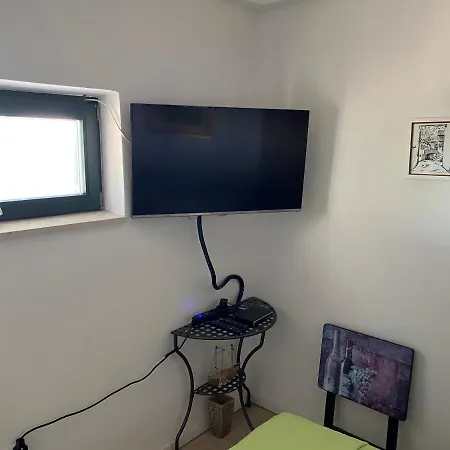 Apartment Vino *