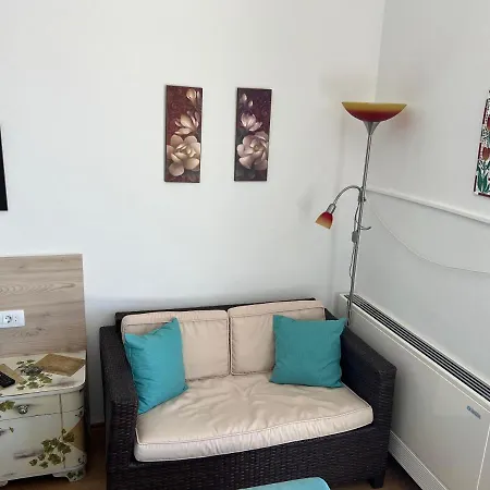 Vino Apartment *